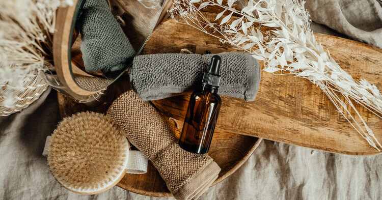 Benefits Of Using Nourishing Facial Oil and How to Use It Correctly