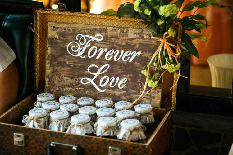 Specialized Wedding Favors